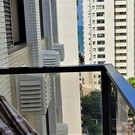 Apto Pitangueiras - 3 quartos, 2 vagas, 4 banheiros, Cozinha completa, 2 minutos da praia-3
